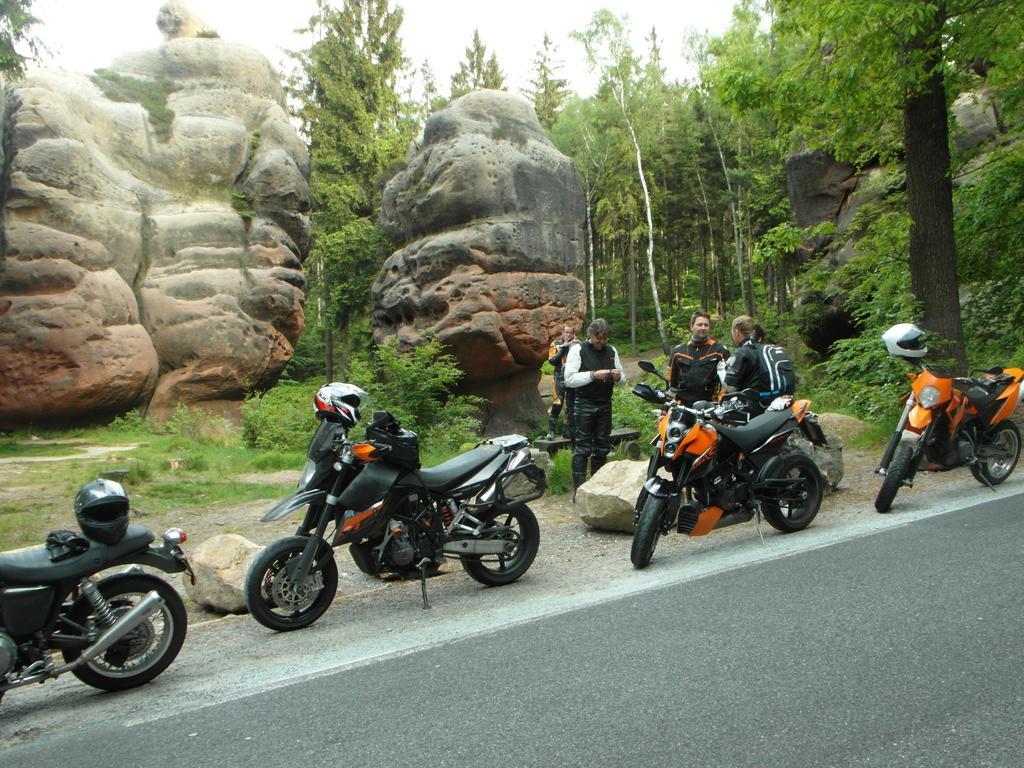 Wanderhotel Sonnebergbaude Waltersdorf  Kültér fotó