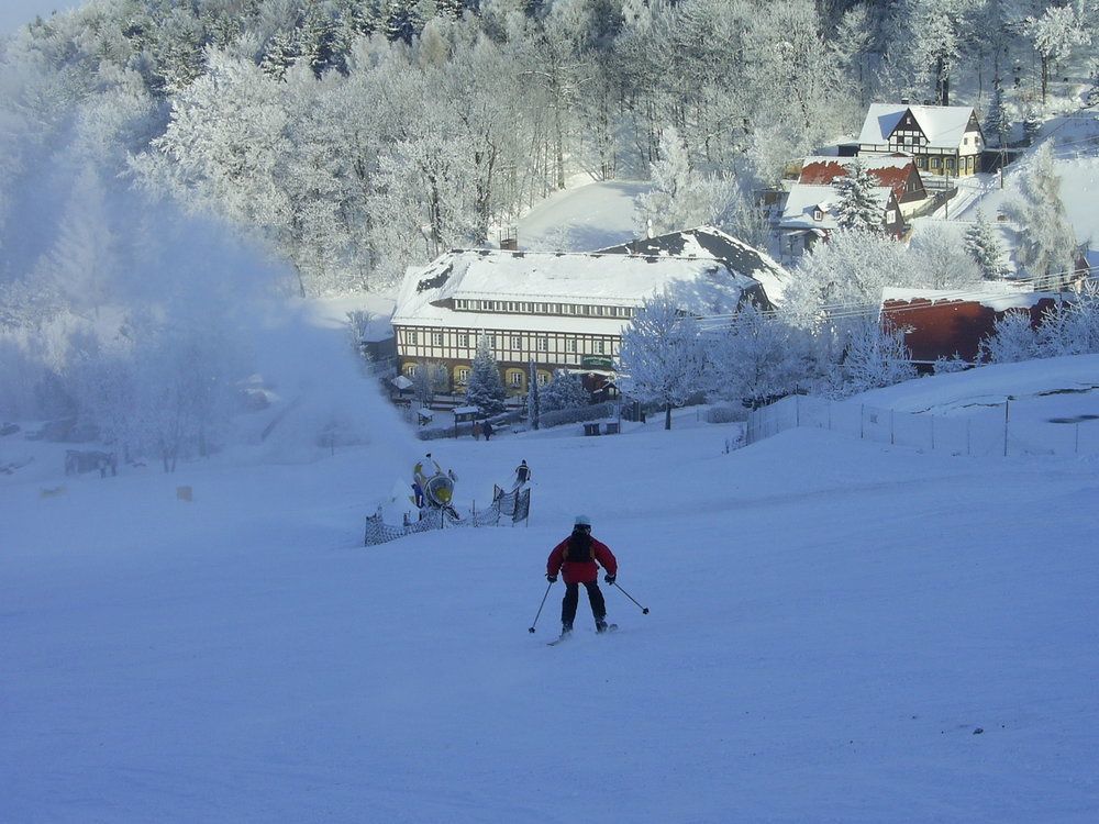 Wanderhotel Sonnebergbaude Waltersdorf  Kültér fotó